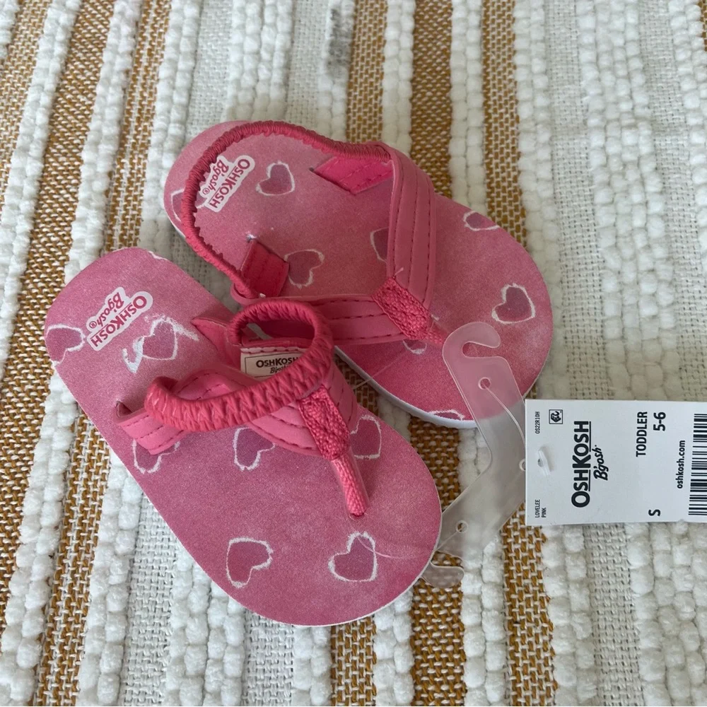 OshKosh B'Gosh Heart Flip Flops Toddler S (5/6) NWT‎